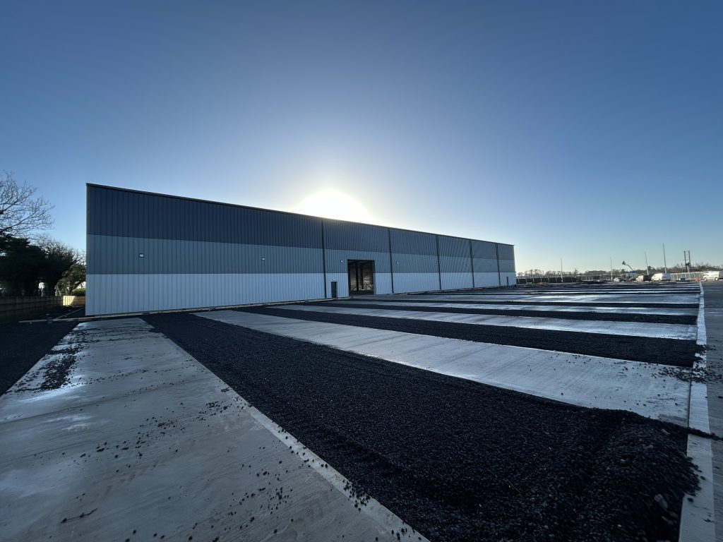 IMG_6317 Side image of warehouse under construction